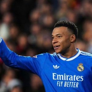 2-0！姆巴佩6战狂轰9球，皇马拒绝爆冷，西甲7连胜紧追巴萨